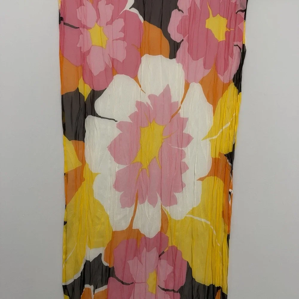 Vintage Gucci Tom Ford 100% Silk Floral Scarf Crinkled From 1999 Spring Summer